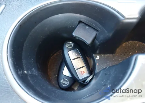 2013 Nissan Rogue Sv z USA, uszkodzony, nr VIN JN8AS5MT3DW034599